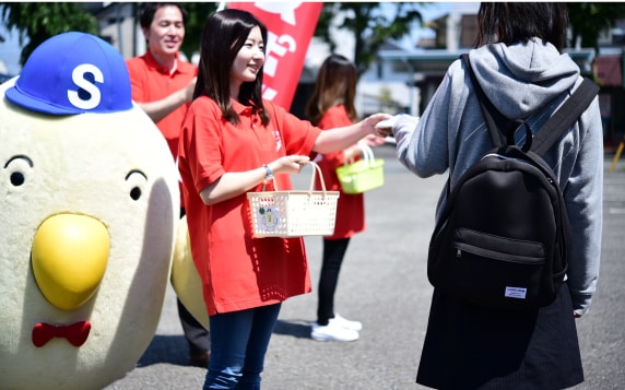 定期的に相模原市内の駅周辺やお祭り・イベント会場などに参加!